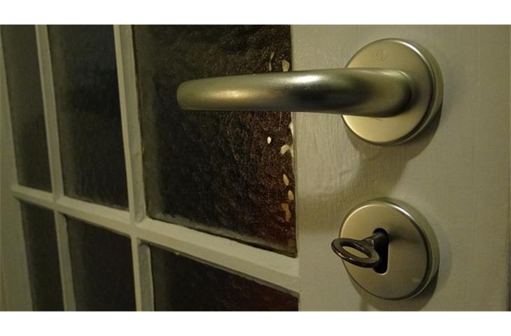 door handle installation