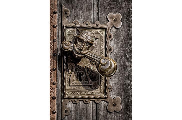 door handles and hinges