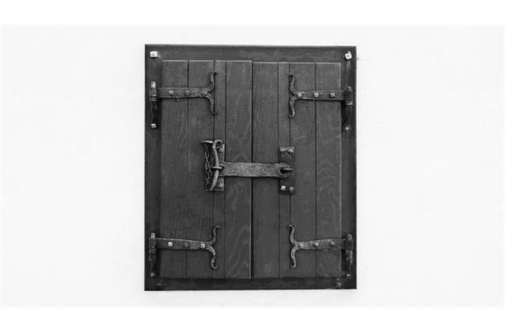 black concealed hinges