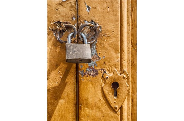 parts of a doorknob and lock