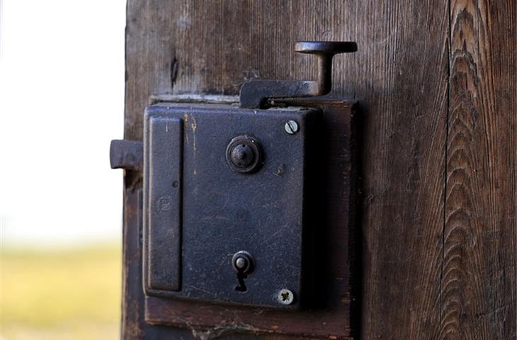 Control box cabinet door lock