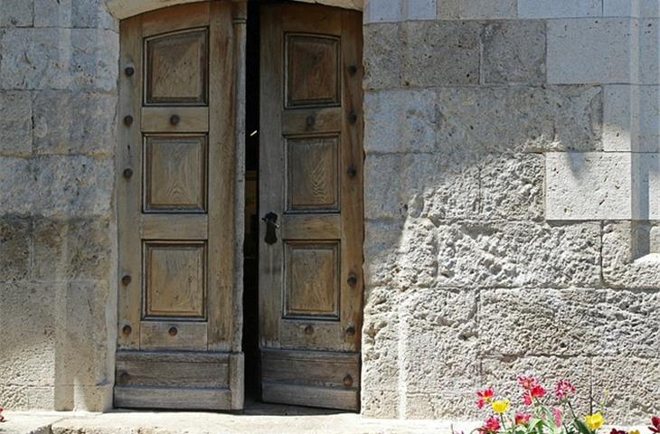 dead bolt front door