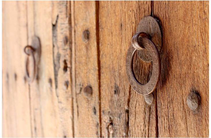 parts of a doorknob latch