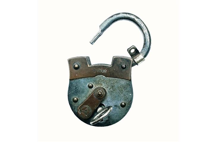 lockable latches